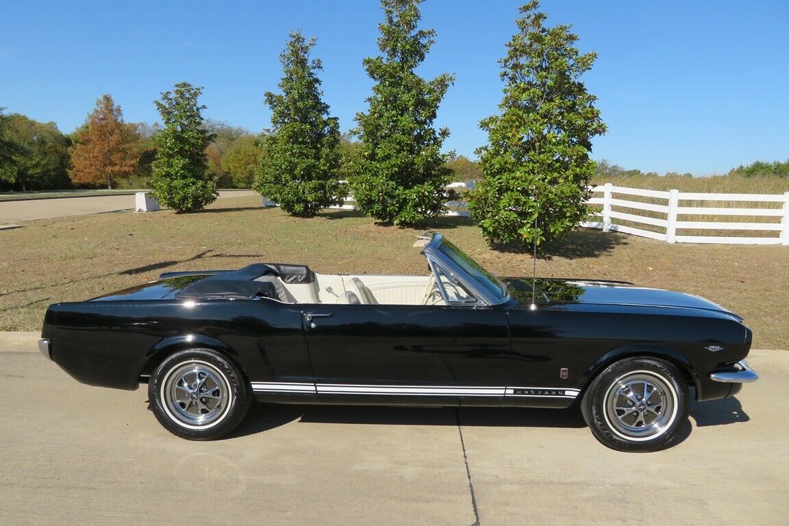 1965 Ford Mustang GT Convertible - Disc Brakes - Power Steering