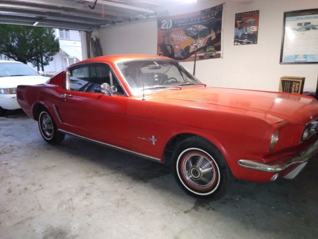 1965 Ford Mustang 2 dr fastback