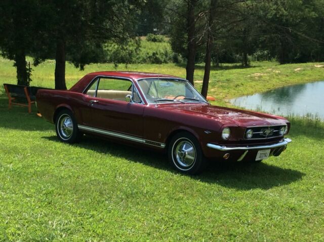 1965 Ford Mustang Deluxe pony