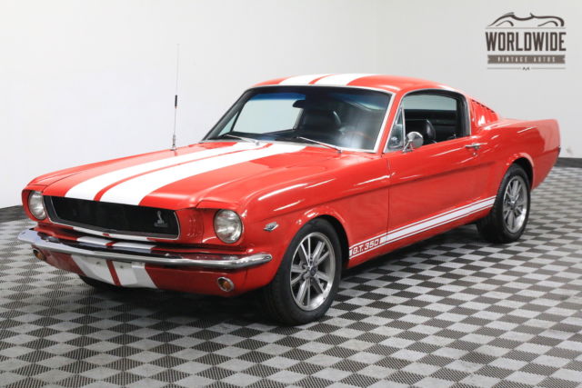 1965 Ford Mustang FASTBACK. HEIDTS. DISCS. 4 SPEED!