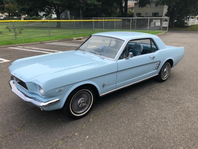 1966 Ford Mustang --