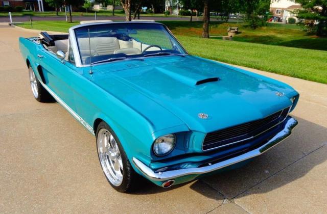 1966 Ford Mustang SHELBY GT350