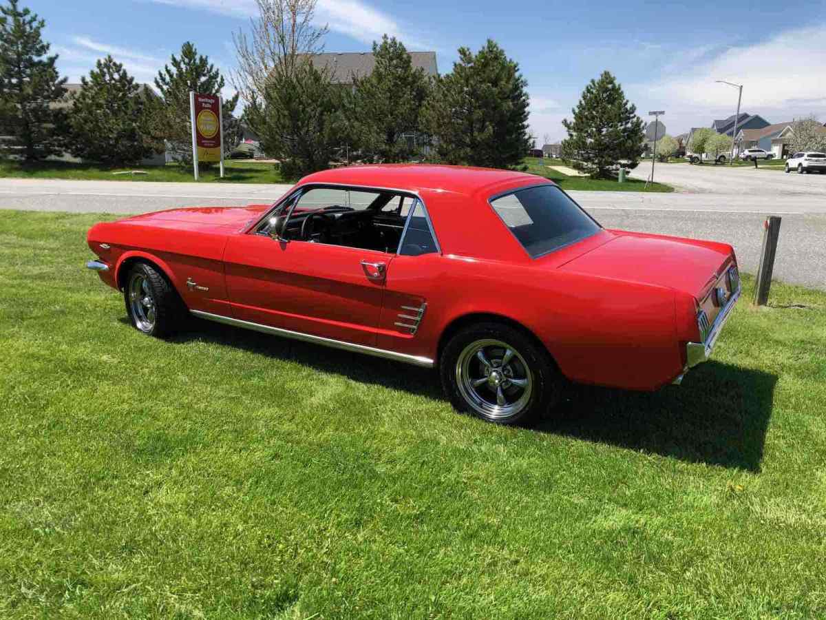 1966 Ford Mustang coupe 2 door