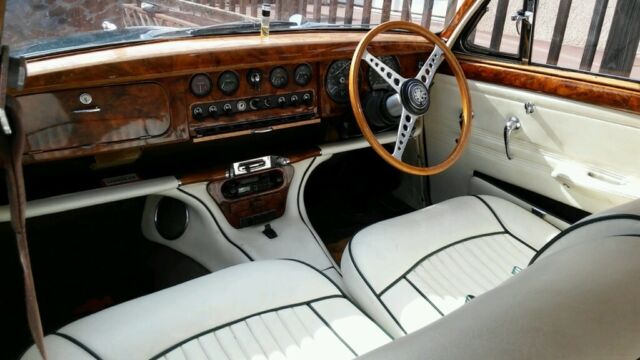 1966 Jaguar 3.8