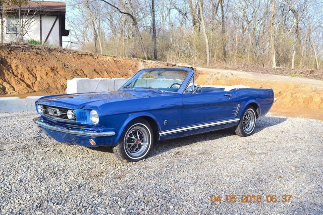 1966 Ford Mustang Convertible  289 AUTO PS PB GT TRIM