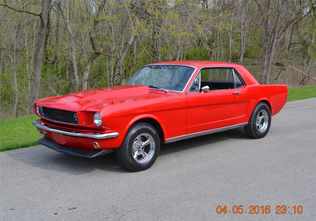 1966 Ford Mustang SPORT COUPE