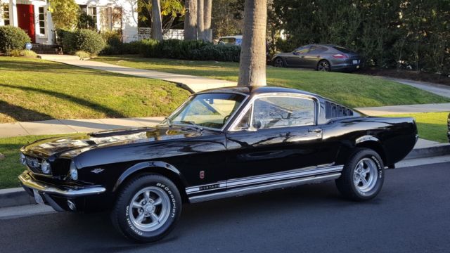 1966 Ford Mustang FASTBACK GT 2 + 2