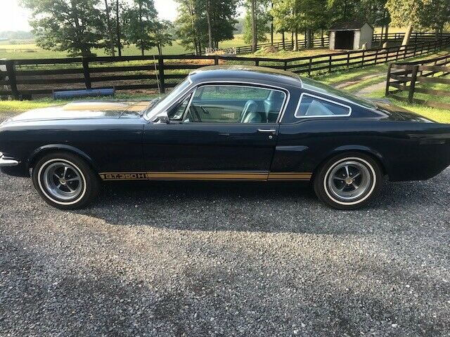 1966 Ford Mustang Luxury