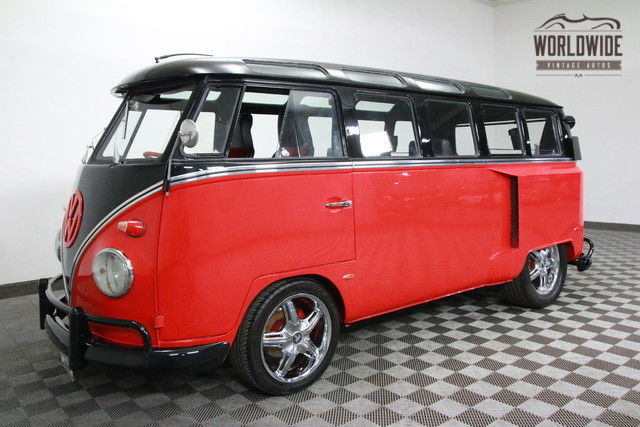 1966 Volkswagen Bus/Vanagon 21 WINDOW MICROBUS