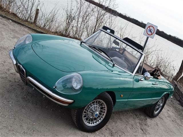 1967 Alfa Romeo duetto original style