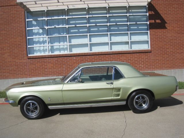 1967 Ford Mustang 289 - powersteering