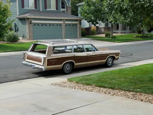 1967 Ford Galaxie Country Squire Wagon