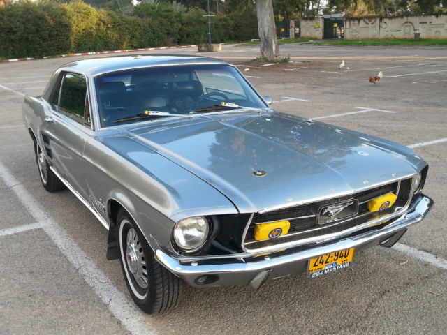 1967 Ford Mustang 200