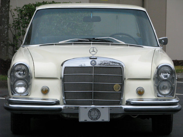 1967 Mercedes-Benz 200-Series 250S