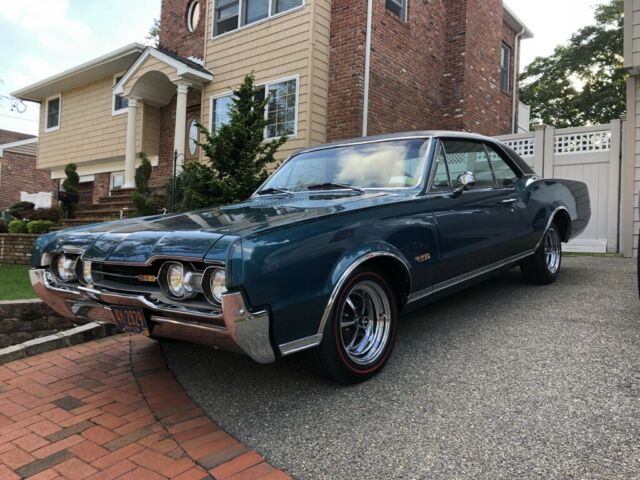 1967 Oldsmobile 442 2 Dr Coupe
