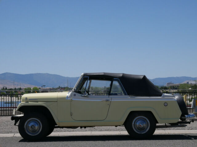 1967 Willys Jeepster --