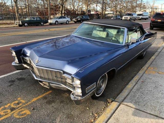1968 Cadillac DeVille Air Conditioning, Cruise Control, Power windows