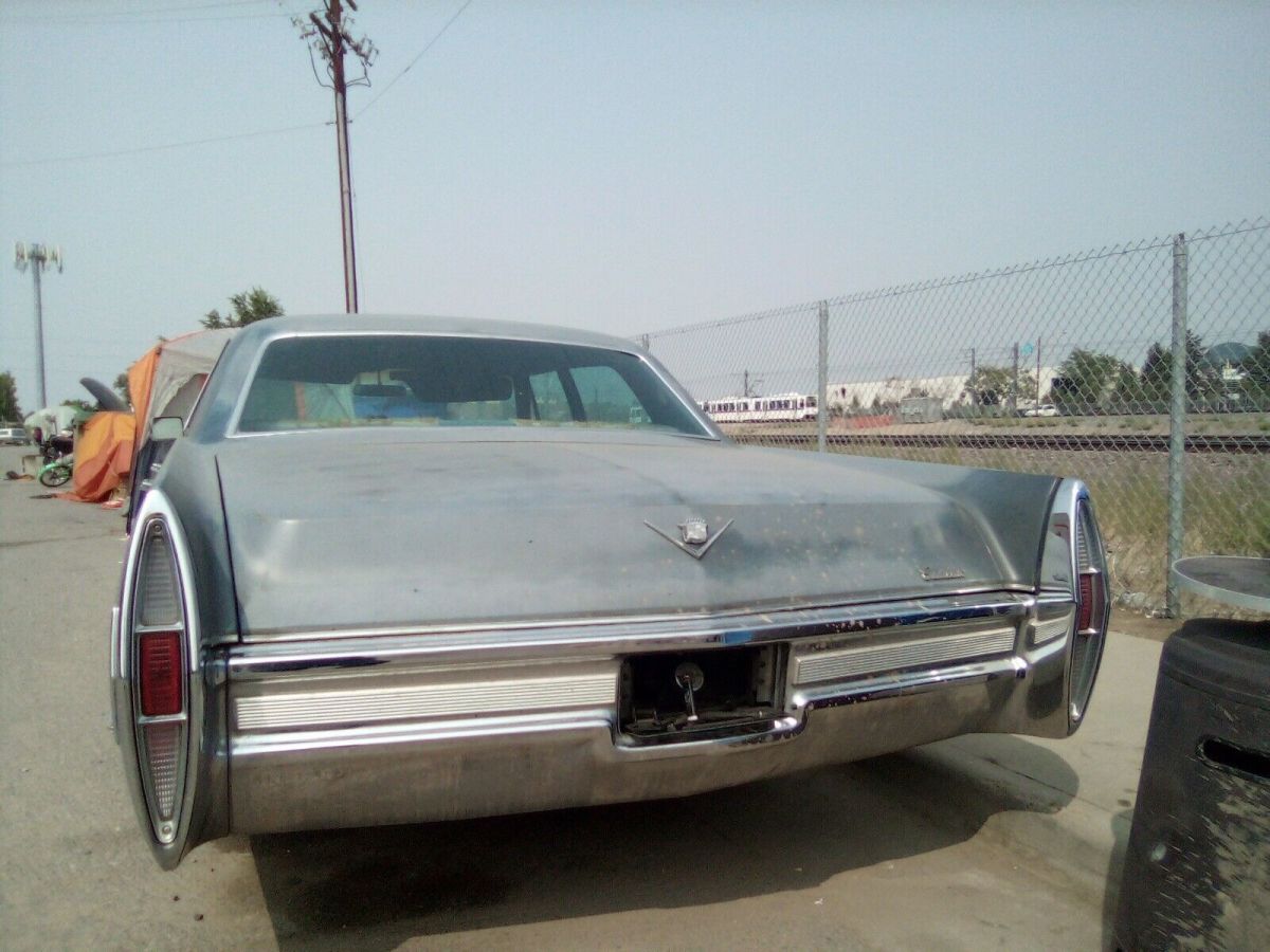 1968 Cadillac DeVille Sedan