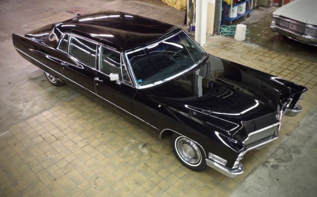 1968 Cadillac Fleetwood 75 Limousine