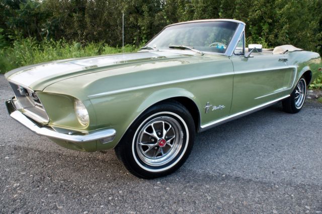 1968 Ford Mustang 302 4BBL Convertible A/C . Loaded w Options .