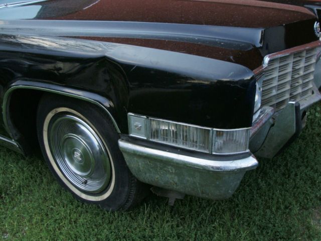1969 Cadillac Fleetwood 4-Door