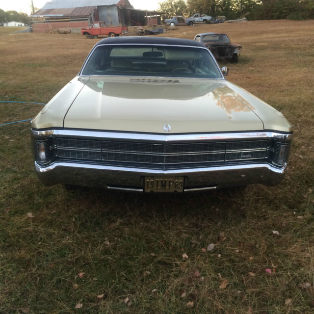 1969 Chrysler Imperial gold leather