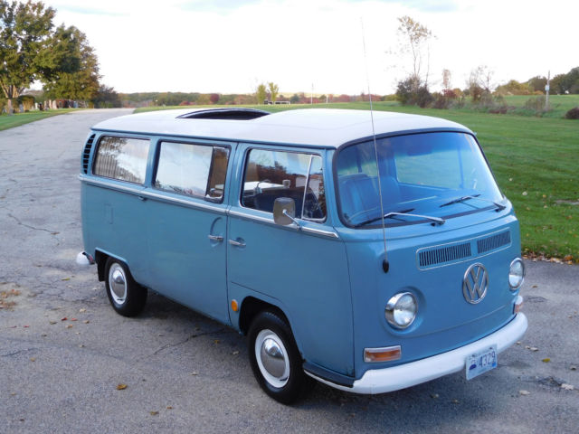 1969 Volkswagen Bus/Vanagon Deluxe