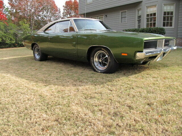 1969 Dodge Charger RT / SE Track Pac
