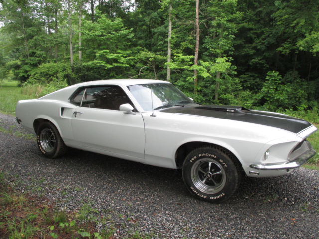 1969 Ford Mustang Fastback / Sportsroof