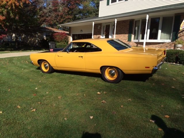 1969 Plymouth Road Runner A12