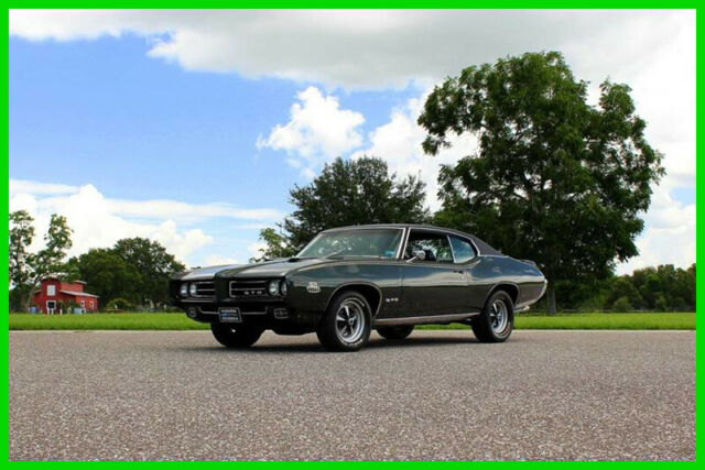 1969 Pontiac GTO power steering, front power disc brakes, factory air condition