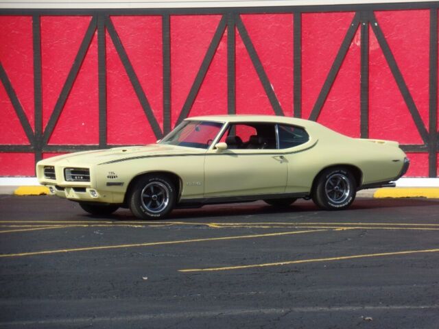1969 Pontiac GTO -LOTS OF POWER OPTIONS-PHS DOCUMENTED- SEE VIDEO