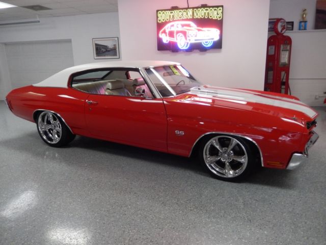 1970 Chevrolet Chevelle Buckets with Console