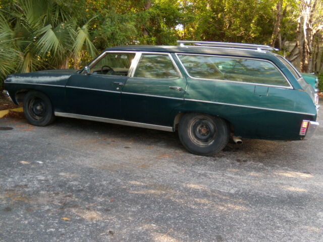 1970 Chevrolet Impala Kingswood station wagon