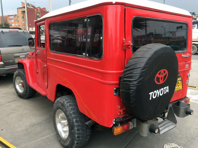 1970 Toyota Land Cruiser Red
