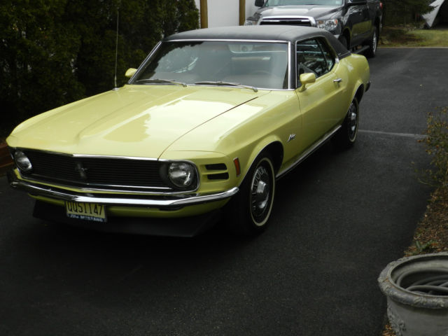1970 Ford Mustang deluxe