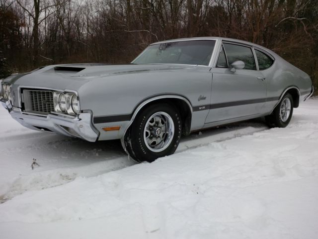 1970 Oldsmobile Cutlass S Post Coupe