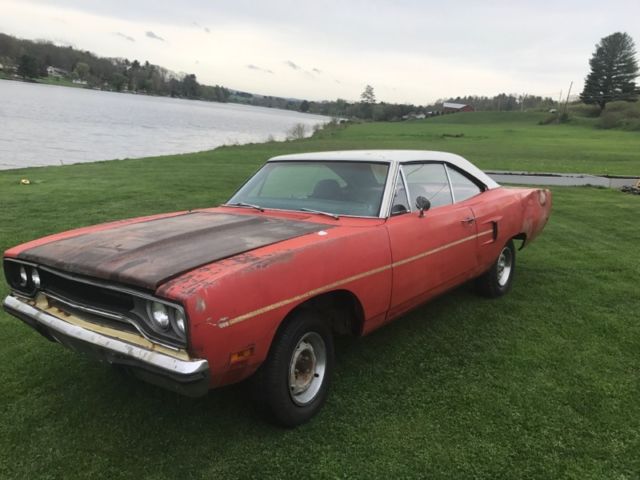 1970 Plymouth Road Runner WHITE HAT