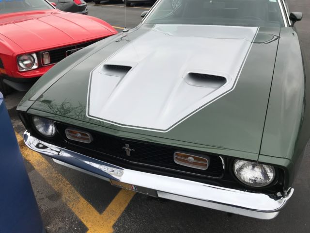 1971 Ford Mustang FASTBACK MACH 1 REPLICA