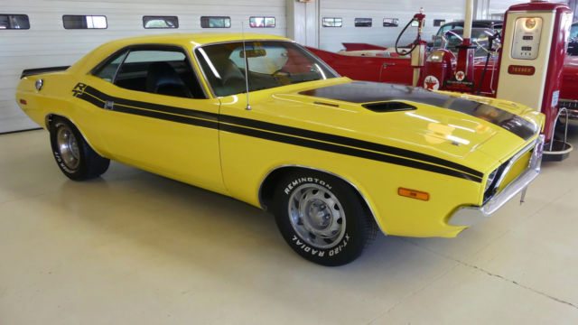1972 Dodge Challenger RT Tribute