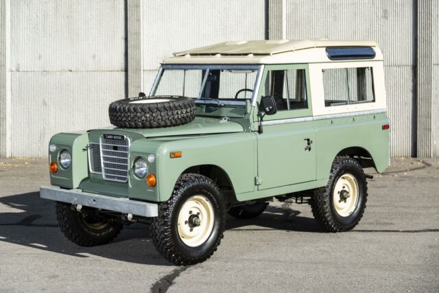 1972 Land Rover Series 3 --
