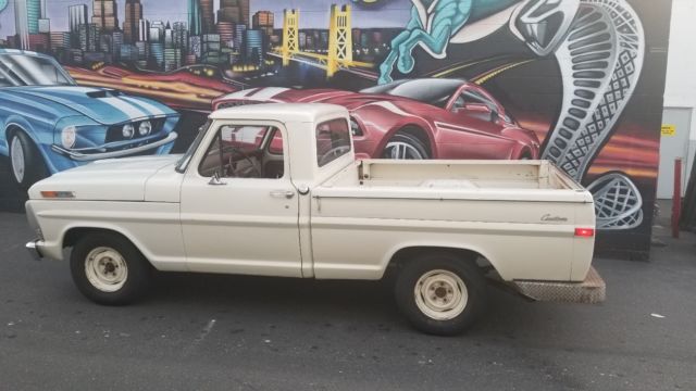 1972 Ford F-100 Custom cab with styleside  bed