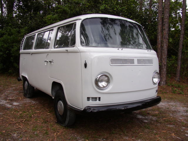1972 Volkswagen Bus/Vanagon 3 row Transporter