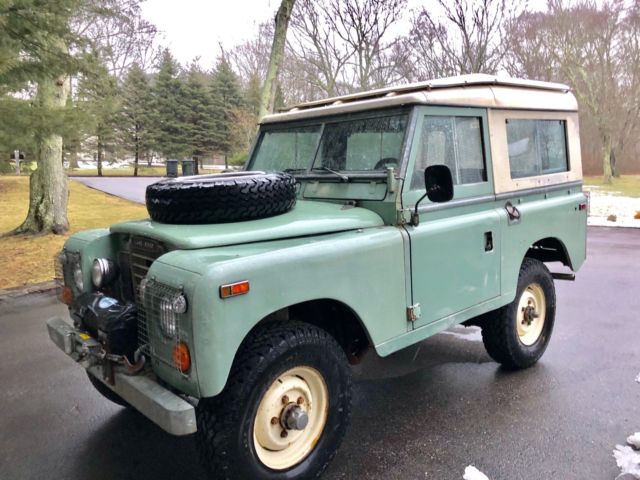 1973 Land Rover 88" Station Wagon Series 111 88"