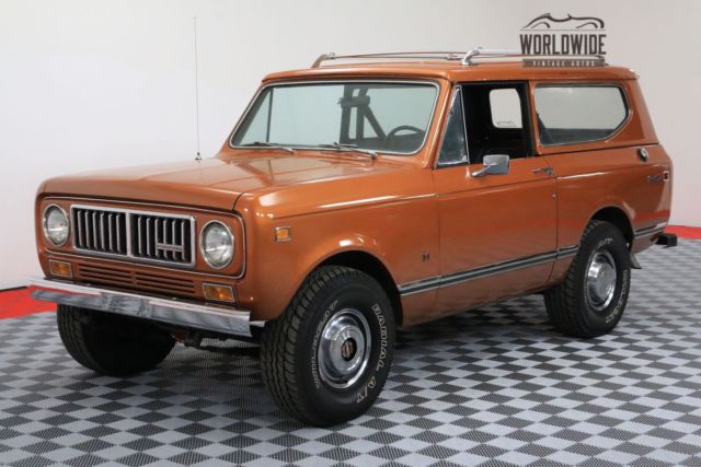 1974 International Harvester Scout FACTORY REMOVABLE HARD TOP V8 4-SPEED 4X4
