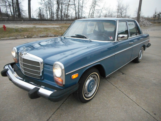1974 Mercedes-Benz 200-Series NO RESERVE AUCTION