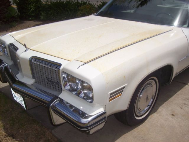1974 Oldsmobile Ninety-Eight white