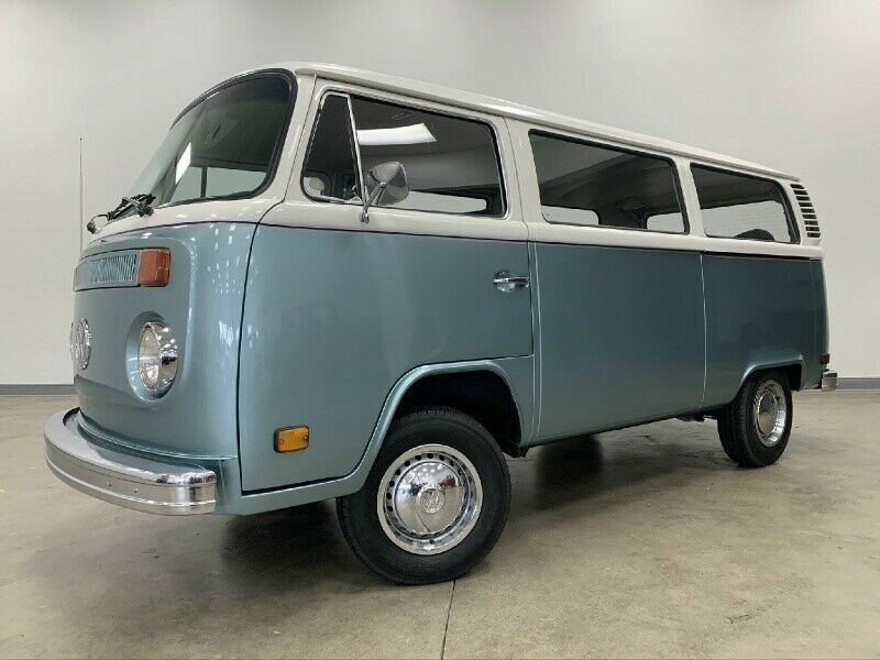 1974 Volkswagen Transporter Bus