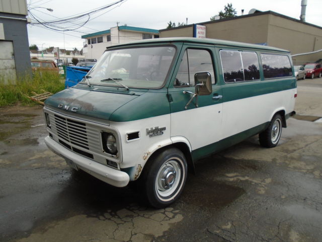 1975 Chevrolet G20 Van Passenger Van
