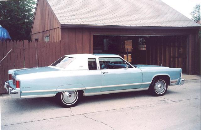 1975 Lincoln Continental Elongated Body